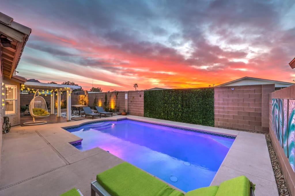 Sunset Swim - Modern Vegas Heated Pool Retreat Villa เฮนเดอร์สัน ภายนอก รูปภาพ