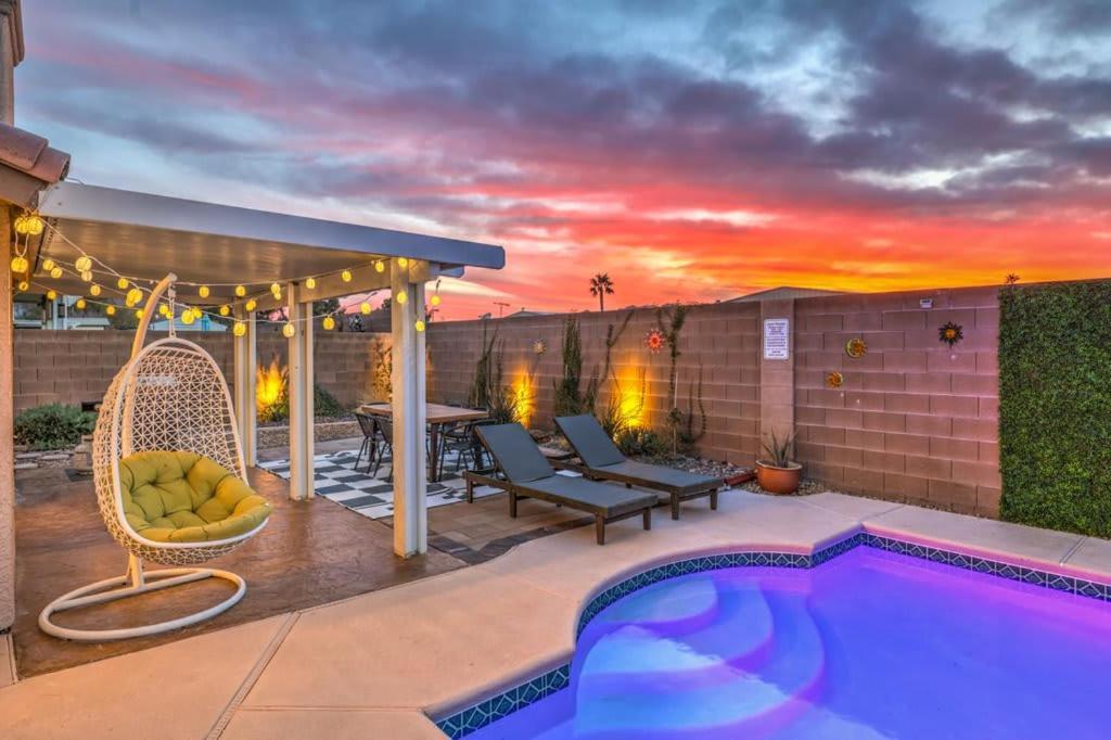 Sunset Swim - Modern Vegas Heated Pool Retreat Villa เฮนเดอร์สัน ภายนอก รูปภาพ